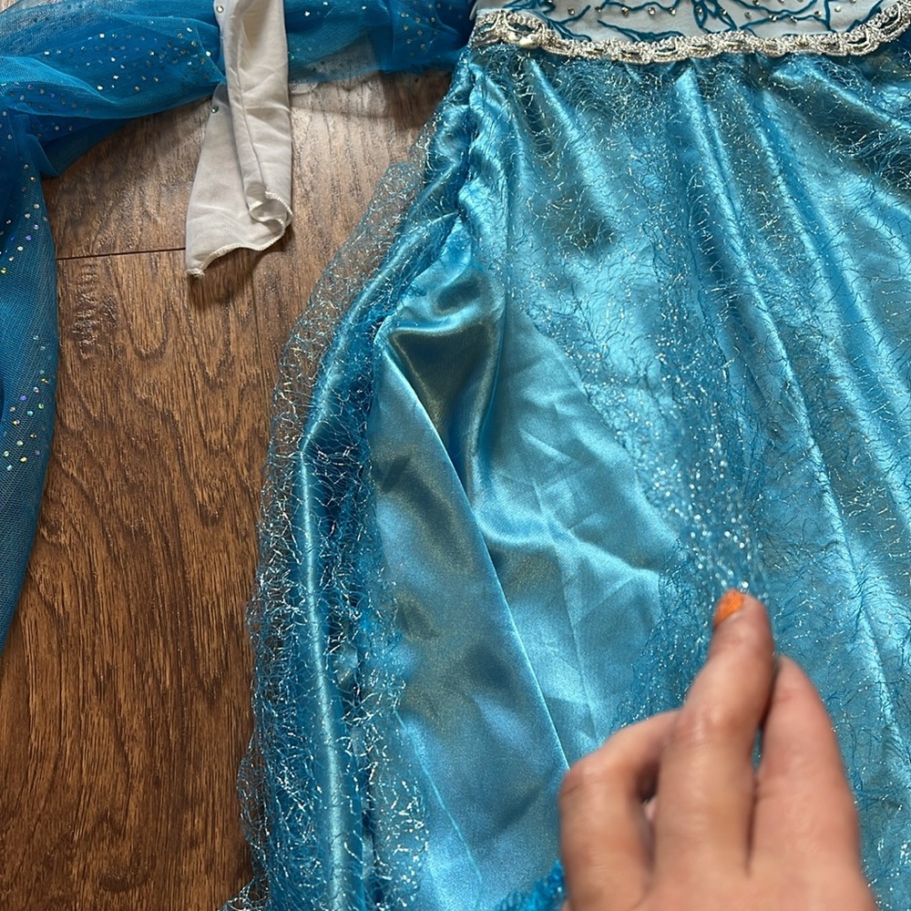 Elsa Frozen Dress - Picture 5 of 6